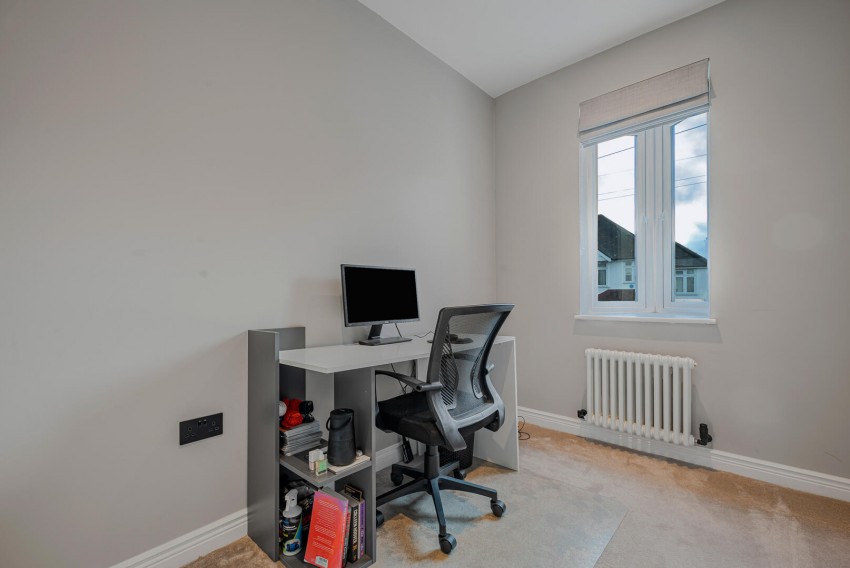 Images for Derrick Avenue, South Croydon