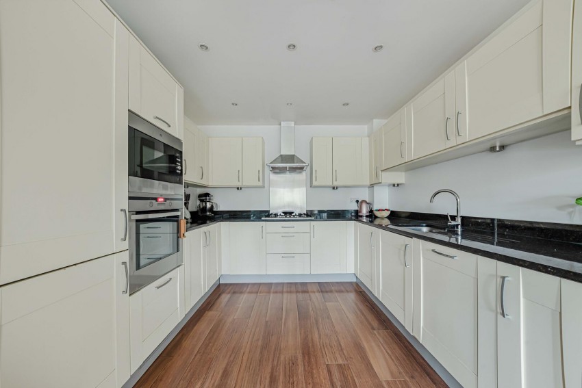 Images for Walnut Tree Close, Westerham