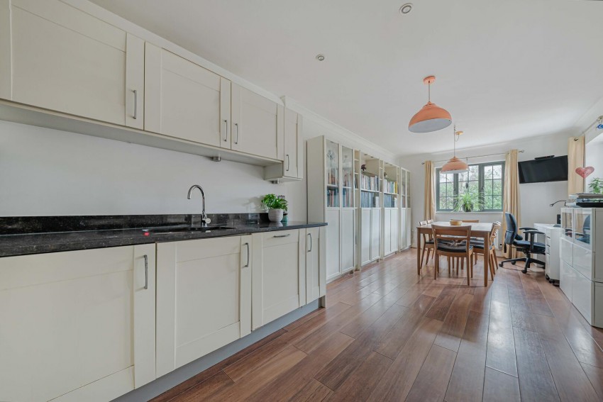 Images for Walnut Tree Close, Westerham