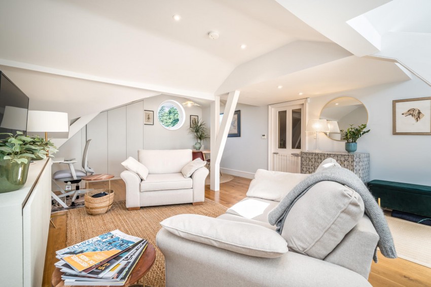 Images for Willoughby Lane, Bromley