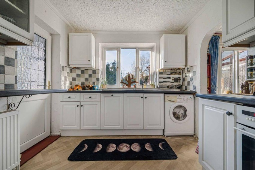 Images for Faringdon Avenue, Bromley