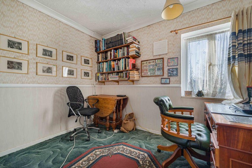 Images for Faringdon Avenue, Bromley