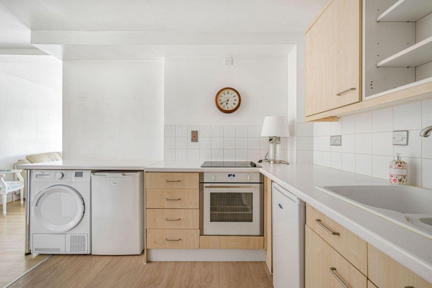Images for Aynscombe Angle, Orpington