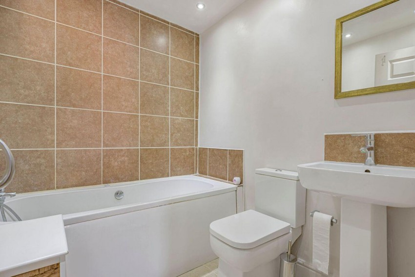 Images for Aynscombe Angle, Orpington