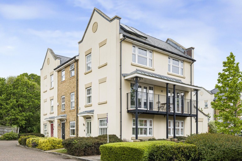 Mackintosh Street, Bromley