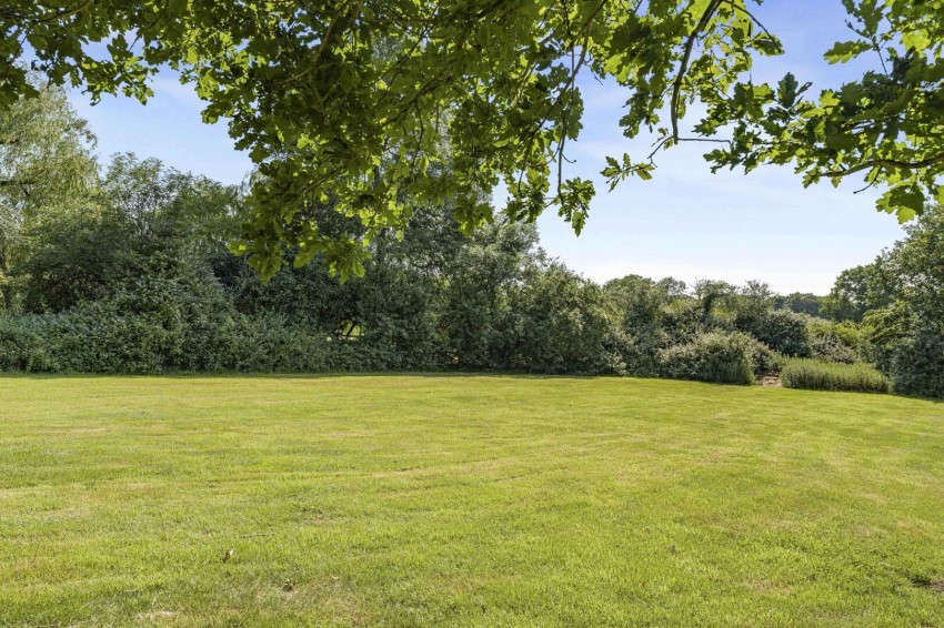 Images for Mapleton Road, Four Elms