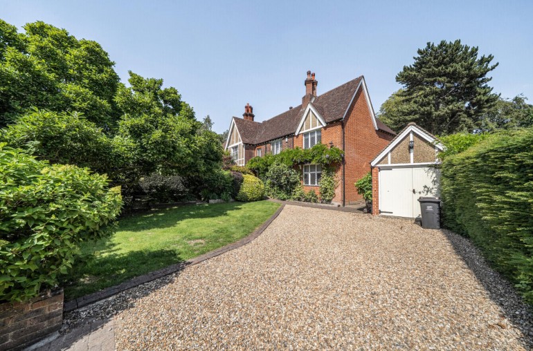 Pines Road, Bromley