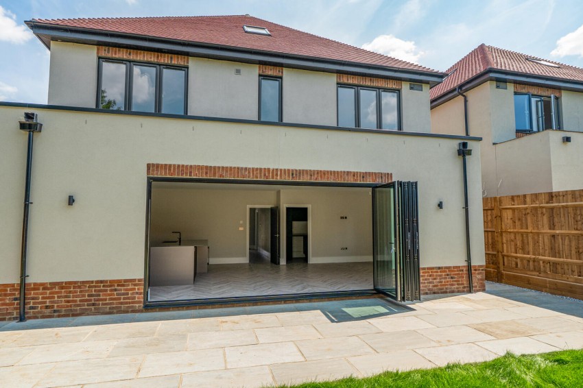 Images for 2 Eagleton Drive, Hayes, Kent BR2