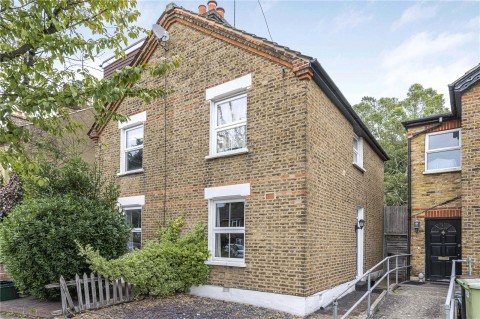 View Full Details for Aylesbury Road, Bromley